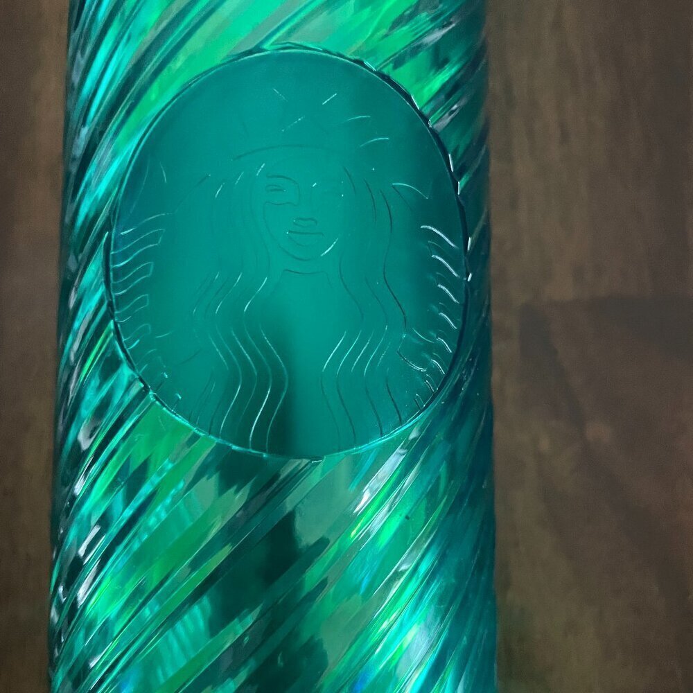 Starbucks Tumbler 16oz Green 2022 Twist Lid Plastic 9" Tall - Picture 2 of 7